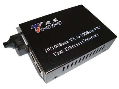 百兆一光二电收发器